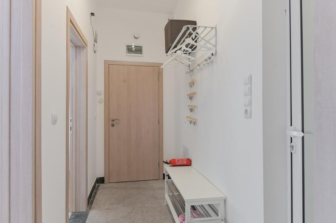 Bright Apartment In The Heart Of The City By Flat Mаnager София Екстериор снимка